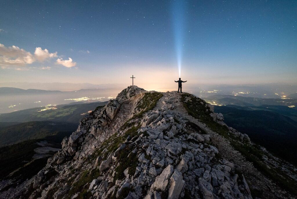 articleman pa cross forsokte kora ifran polis spottade mot polisman