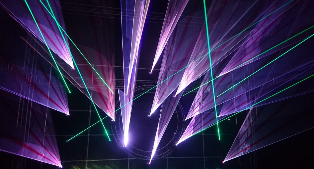 emmabodagron laser traffade lokforare i ogat 3fb4c42f