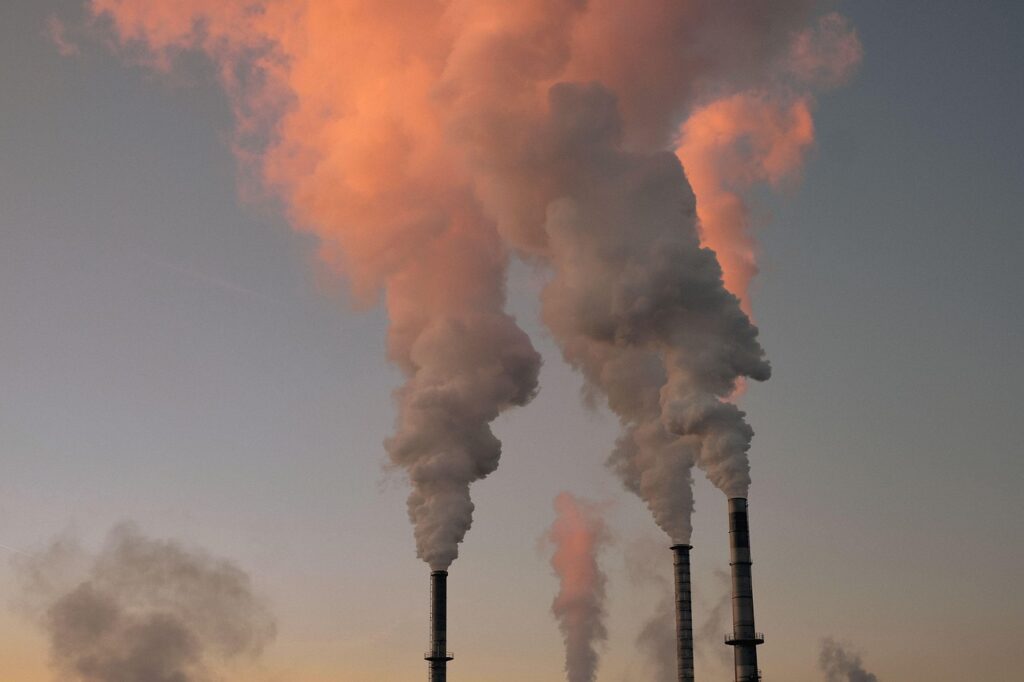 kalmargarningsman smog upp bakifran slet av vaska fran ung man 382d7163