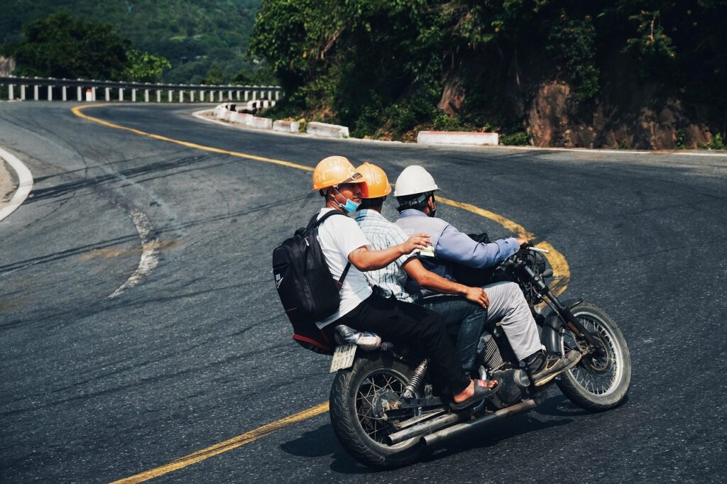 kalmargrovt rattfull man pa e22 sa pass berusad