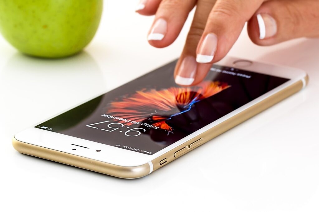 kalmarsalde mobiltelefon fick betalt i falska sedlar