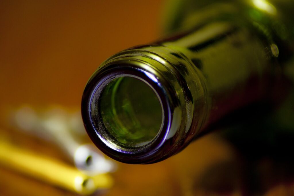 nyheterciderflaskor felmarkta som alkoholfri 03b121f7
