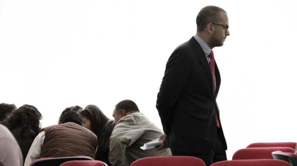 nyheterprofessor kritisk mot brist pa information om munskydd 16c29803