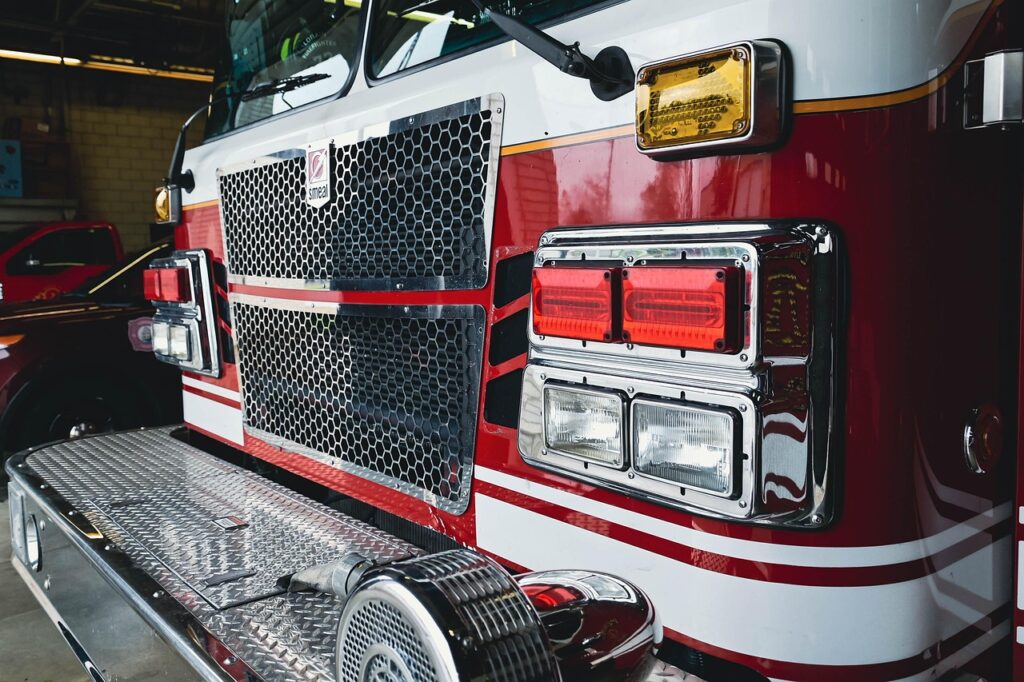 nyheterraddningstjansten larmades till grasbrand 310ab596