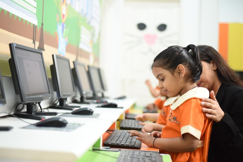 kalmar forskolebarn i lindsdal har prytt oppna forskolan med langa konstverk 65bb2136