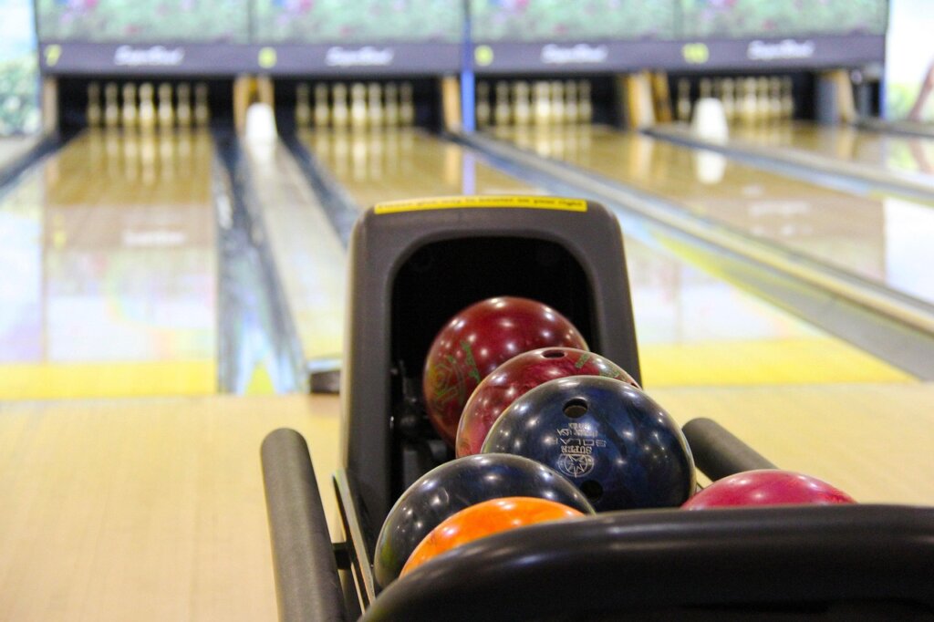 kalmar nu ar bowlinghallen tillbaka i orten